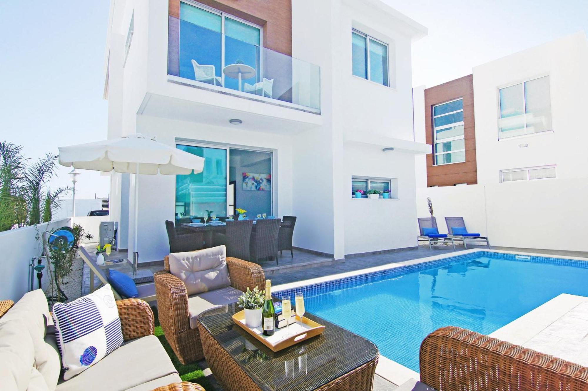 Villa Caren Paralimni Exterior foto